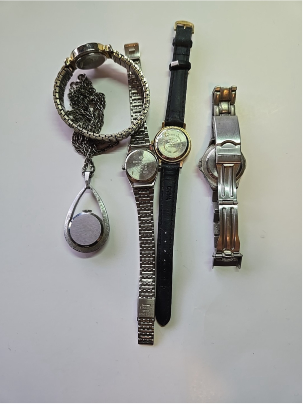 Five Vintage Women's Watches All Different Kinds For Parts Or Repair - Picture 7 of 12